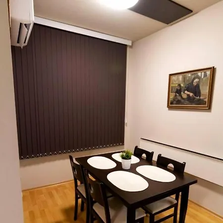 Appartement Confortable Avec Une Bonne Reparation 公寓 特鲁瓦